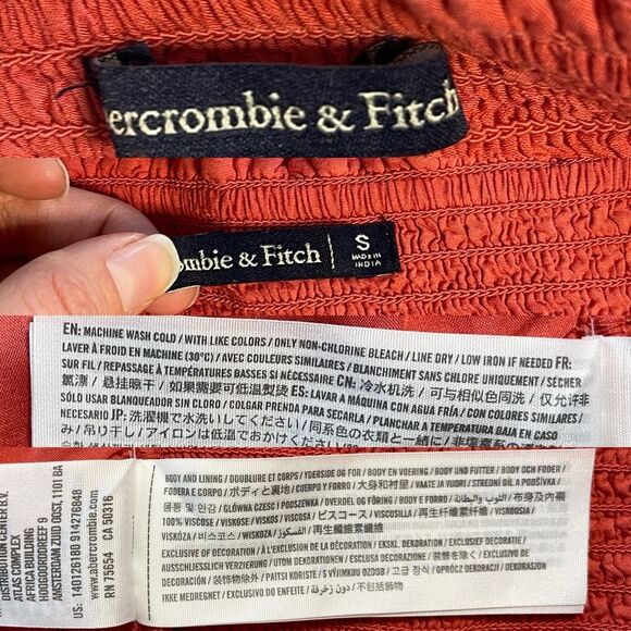 Abercrombie & Fitch Crop Top | Red Smocked Sweetheart Neckline | Size Small - Picture 9 of 12